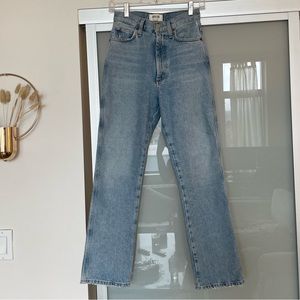 Agolde 90s pinch waist straight leg jean in color soundwave